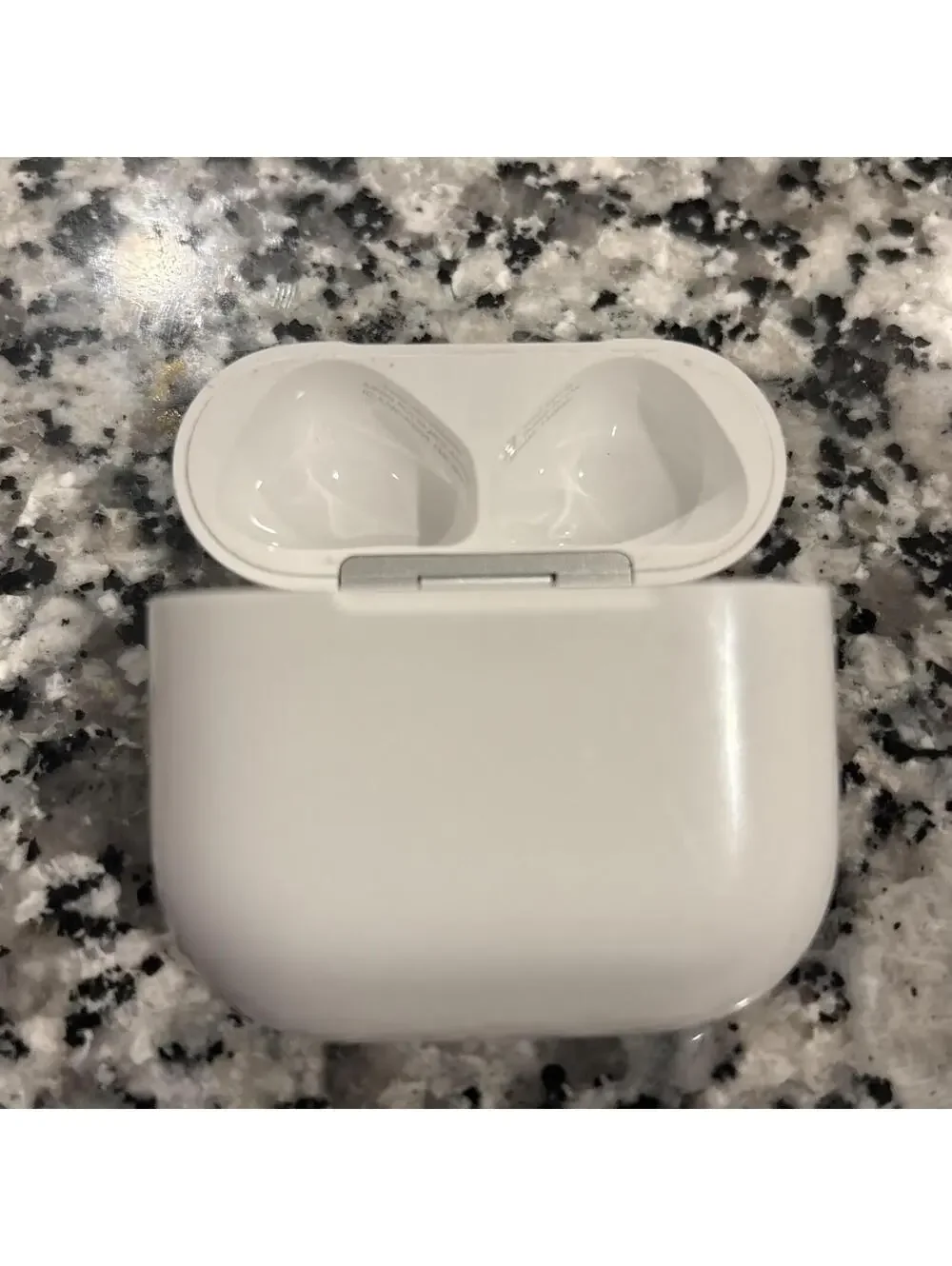 Apple AirPods 4th Gen ANC Active Noise Cancellation Case A3059 Replacement